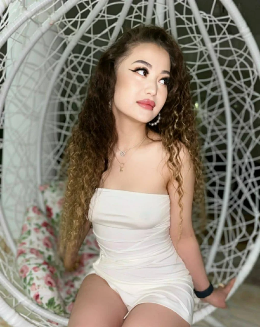 Karolina - Photo 6