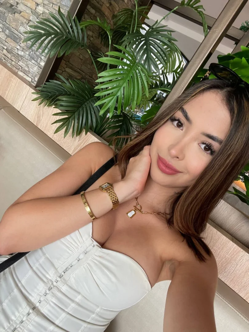 Megan - Photo 14