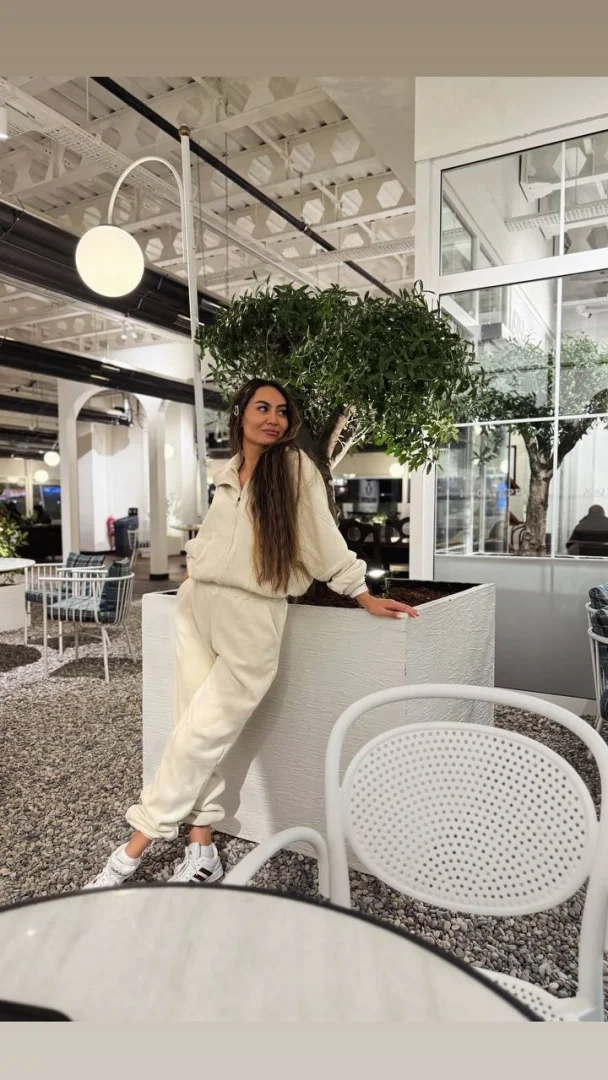 Yasmina - Photo 11
